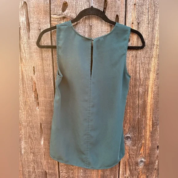 H&M Green/Teal Lace V-Neck Short Sleeve Casual Business Shirt Tank Top - Picture 2 of 14